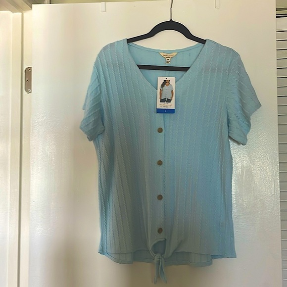 Gorgeous Sky Blue Flutter Short Sleeve Front Buttoned Top by Weatherproof. - Picture 1 of 8
